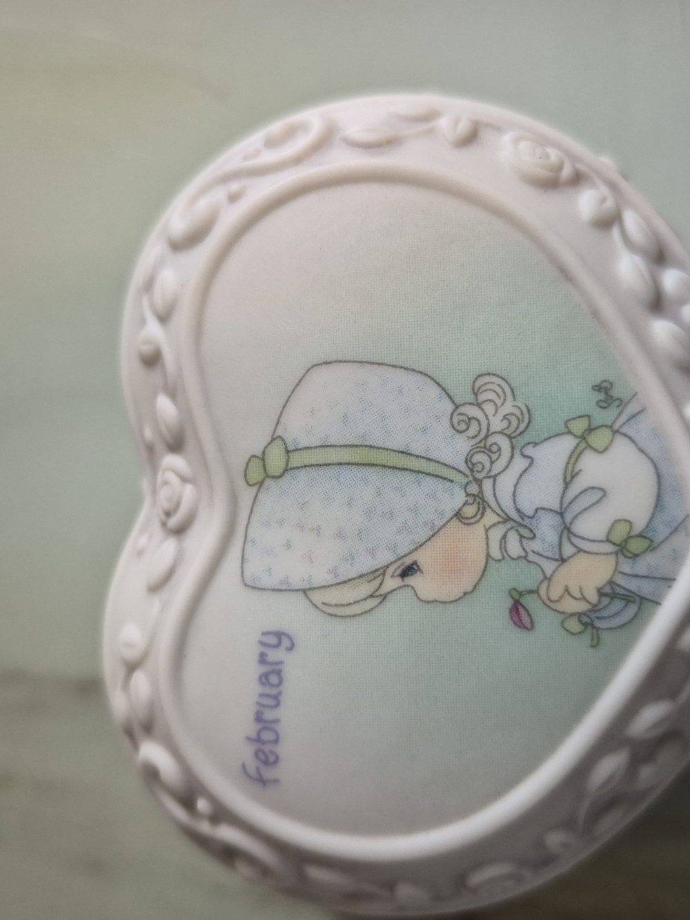 Precious Moments White Heart Trinket Dish with Scalloped Edge